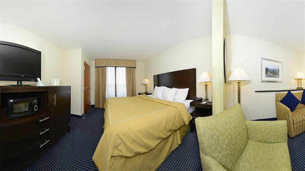 Comfort Suites Lancaster Amish Country Smoketown  Екстериор снимка