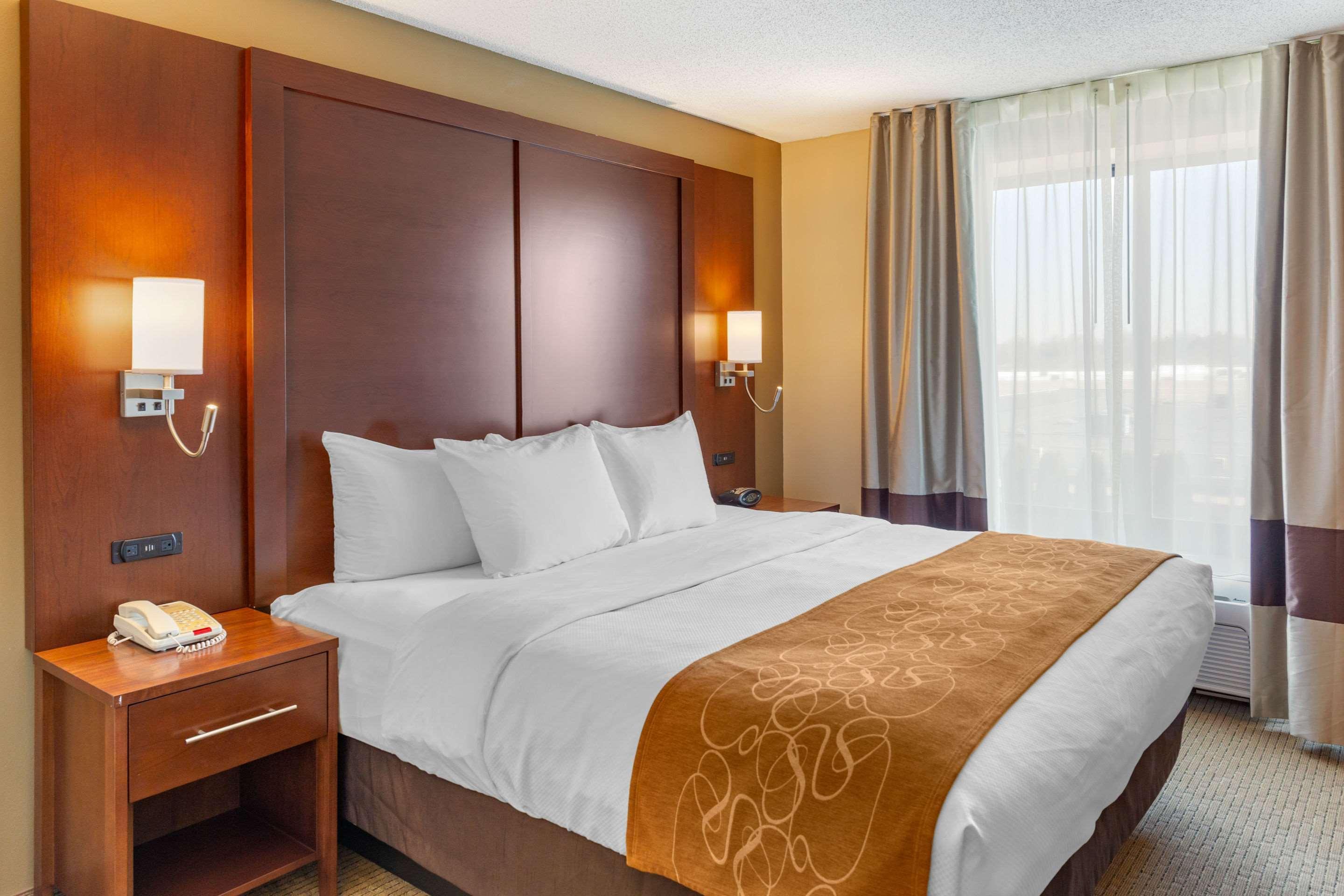 Comfort Suites Lancaster Amish Country Smoketown  Екстериор снимка