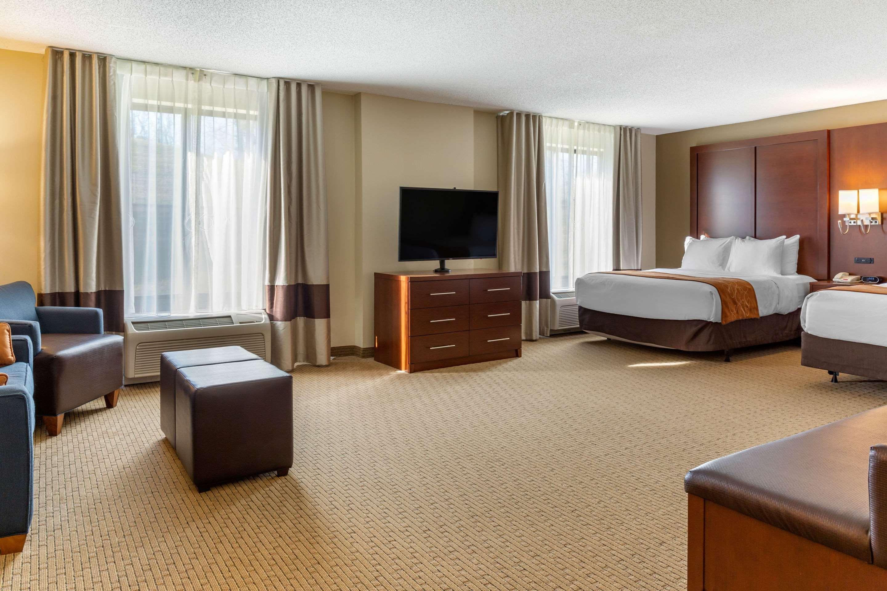 Comfort Suites Lancaster Amish Country Smoketown  Екстериор снимка