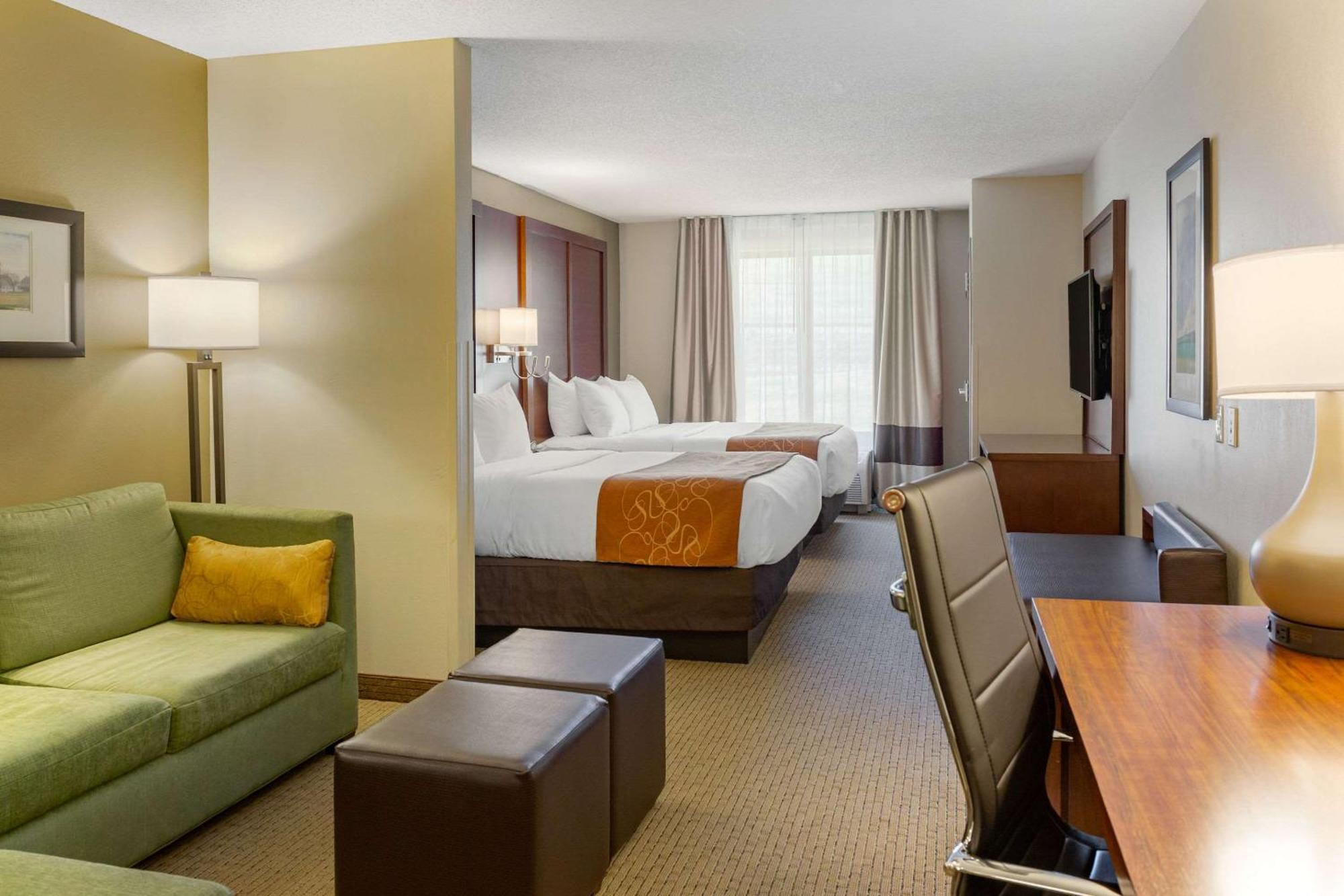 Comfort Suites Lancaster Amish Country Smoketown  Екстериор снимка