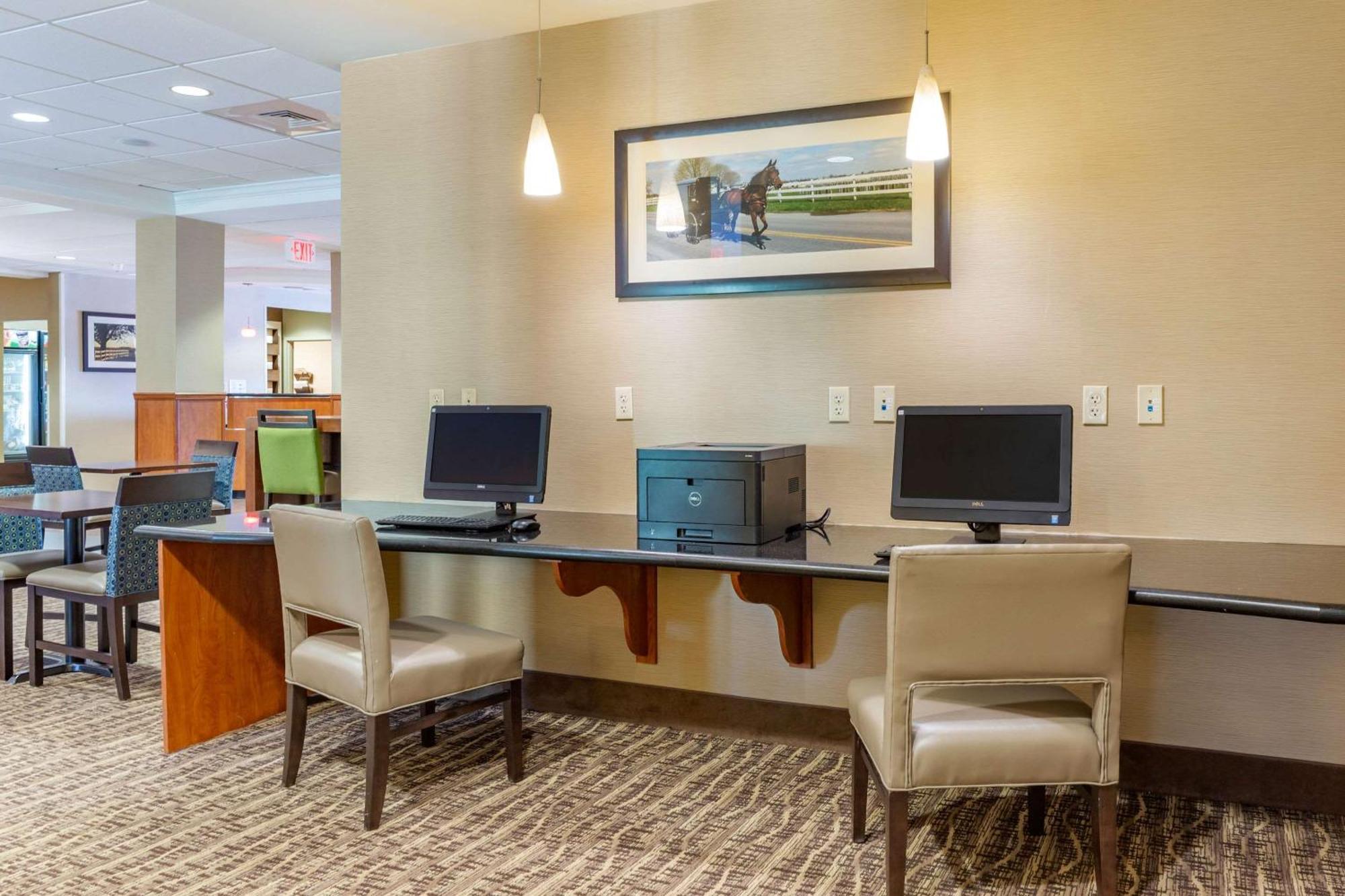 Comfort Suites Lancaster Amish Country Smoketown  Екстериор снимка