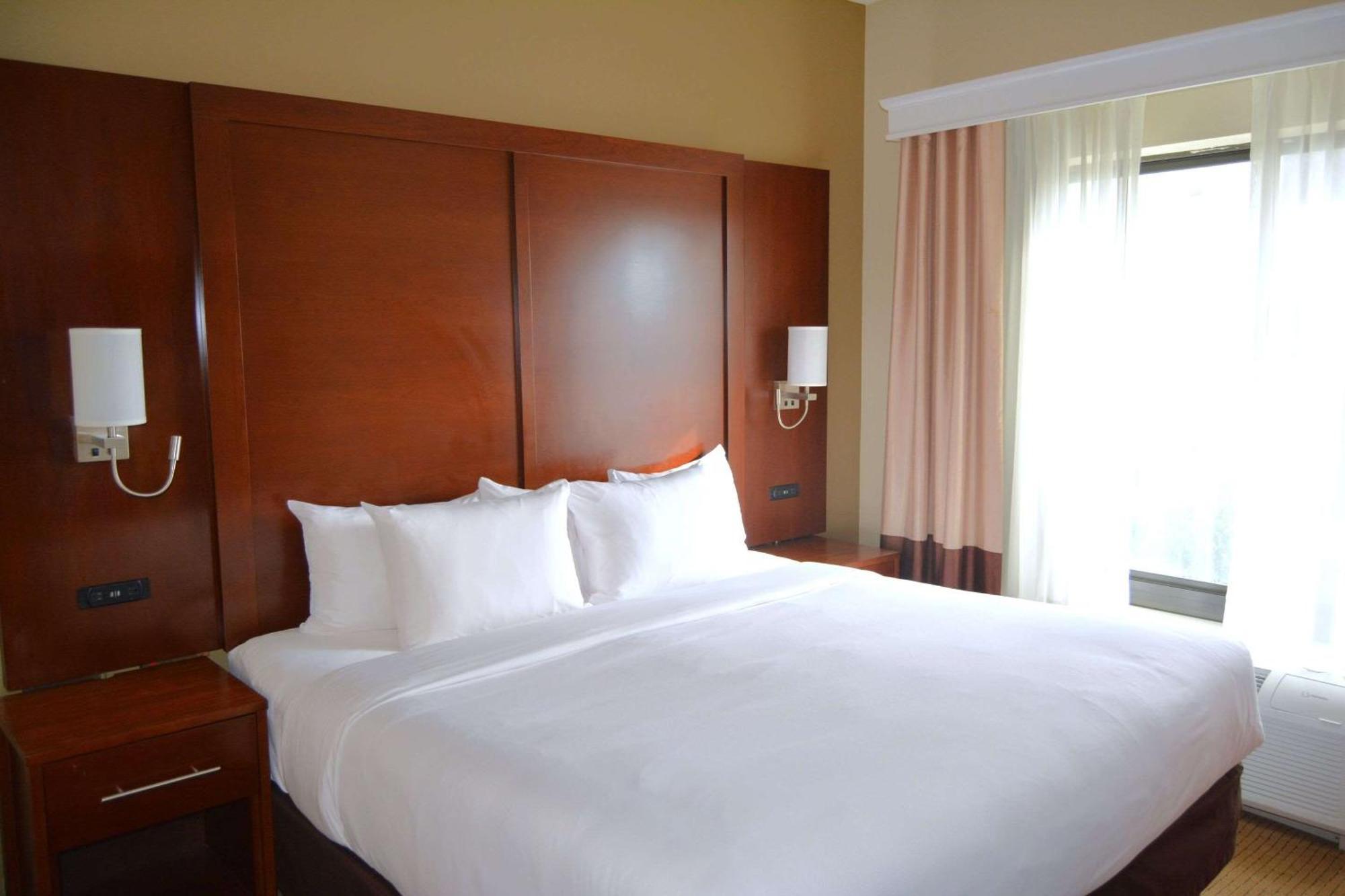 Comfort Suites Lancaster Amish Country Smoketown  Екстериор снимка