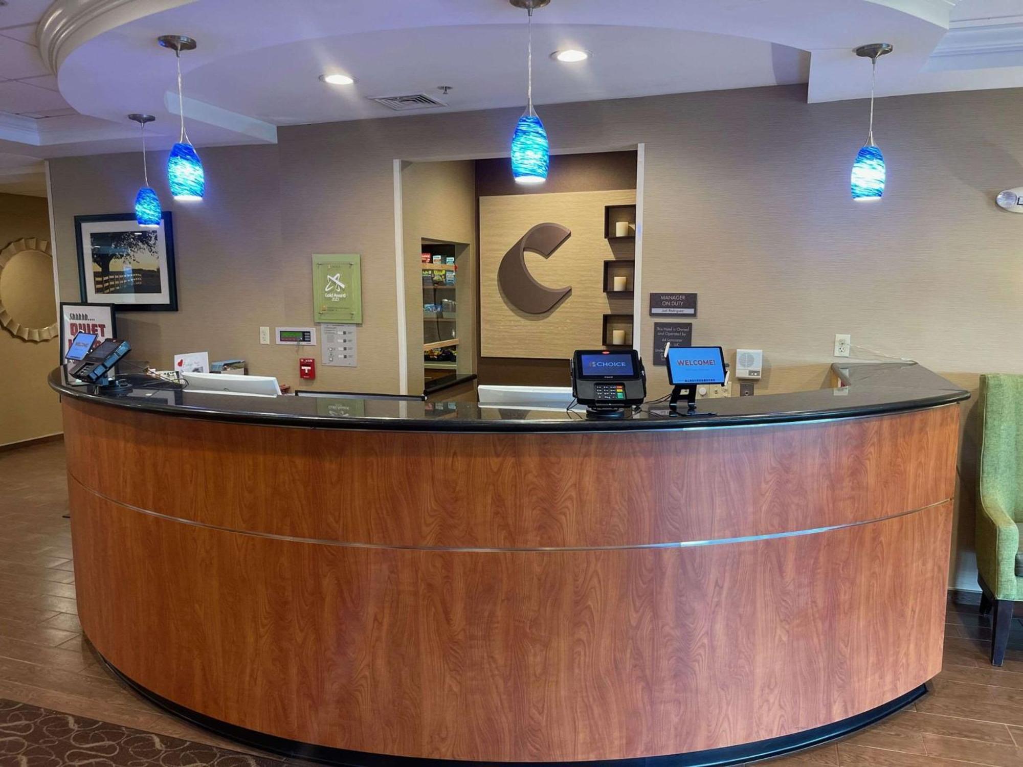 Comfort Suites Lancaster Amish Country Smoketown  Екстериор снимка