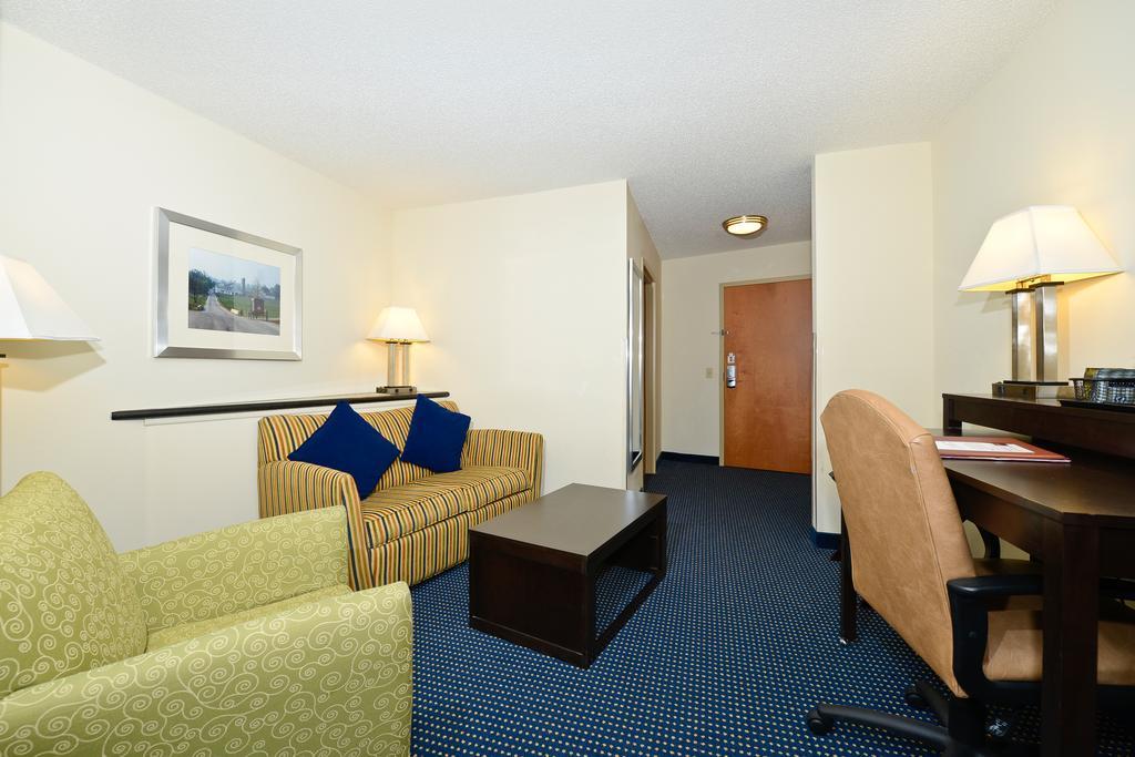 Comfort Suites Lancaster Amish Country Smoketown  Екстериор снимка