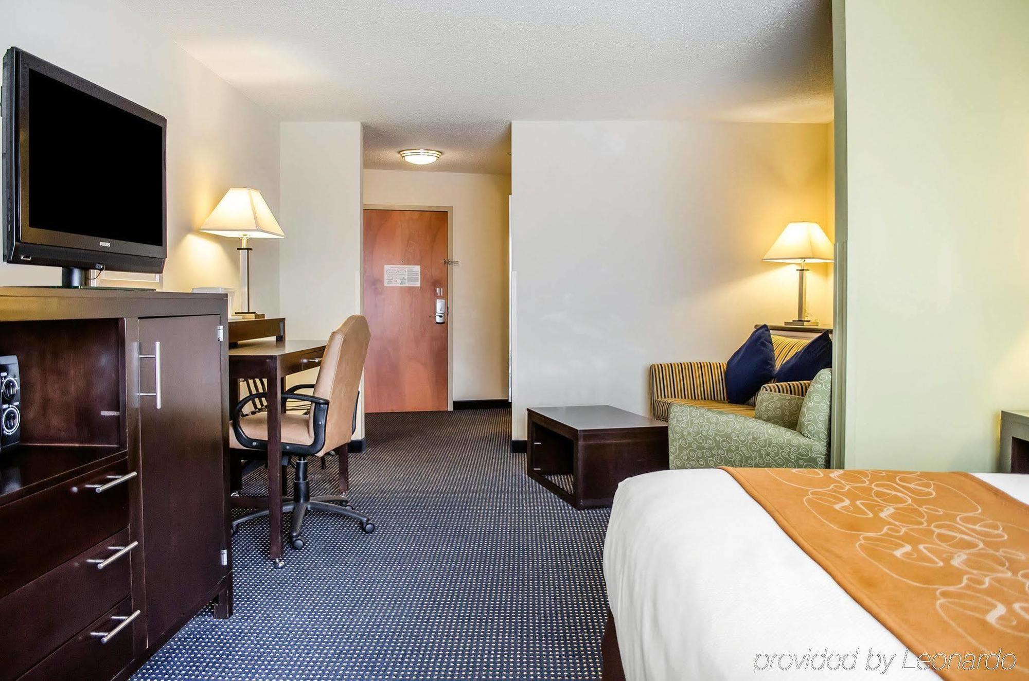Comfort Suites Lancaster Amish Country Smoketown  Екстериор снимка