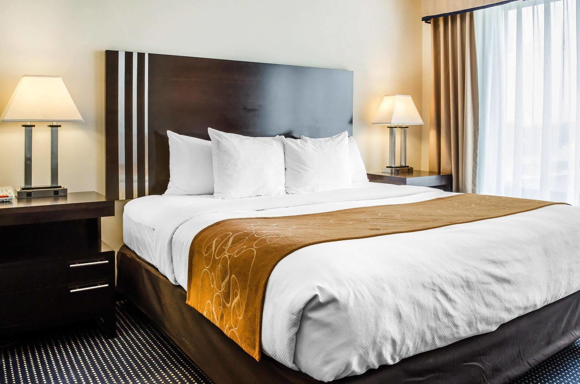 Comfort Suites Lancaster Amish Country Smoketown  Екстериор снимка